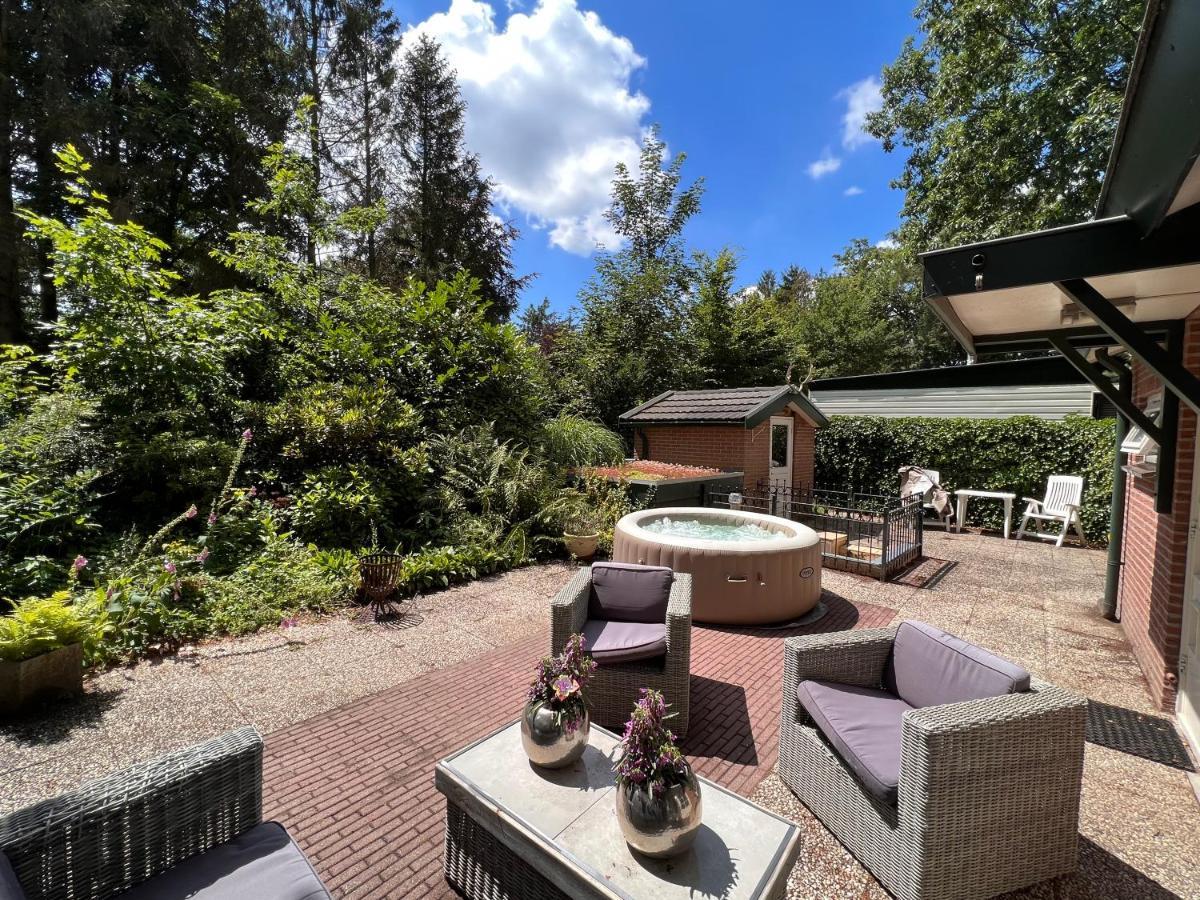 Апартаменты Free Standing Vacation House Garden, Private Jacuzzi, Veluwe Woods Вортхёйзен Экстерьер фото